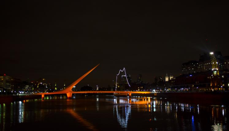 La Ciudad se ilumina de naranja por el Día Internacional del Síndrome de Prader Willi