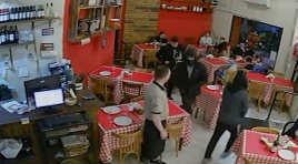 Capturan a seis delincuentes por un robo violento en un restaurante de Boedo