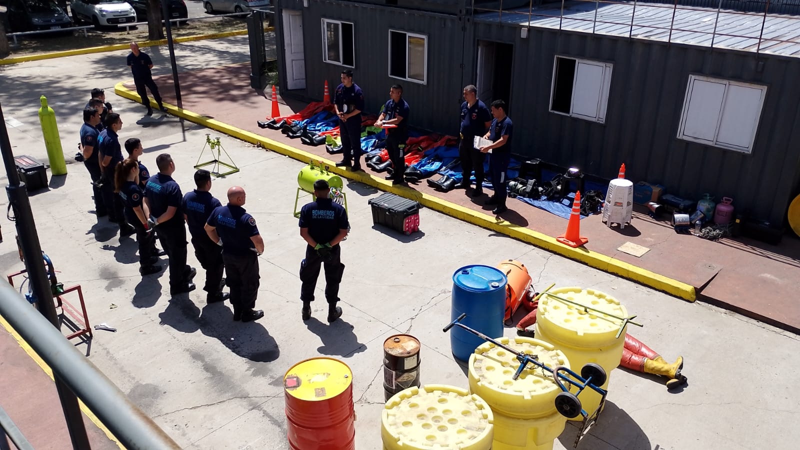 Bomberos porteños completaron el Curso de Respuesta Técnica en Emergencias con Materiales Peligrosos  